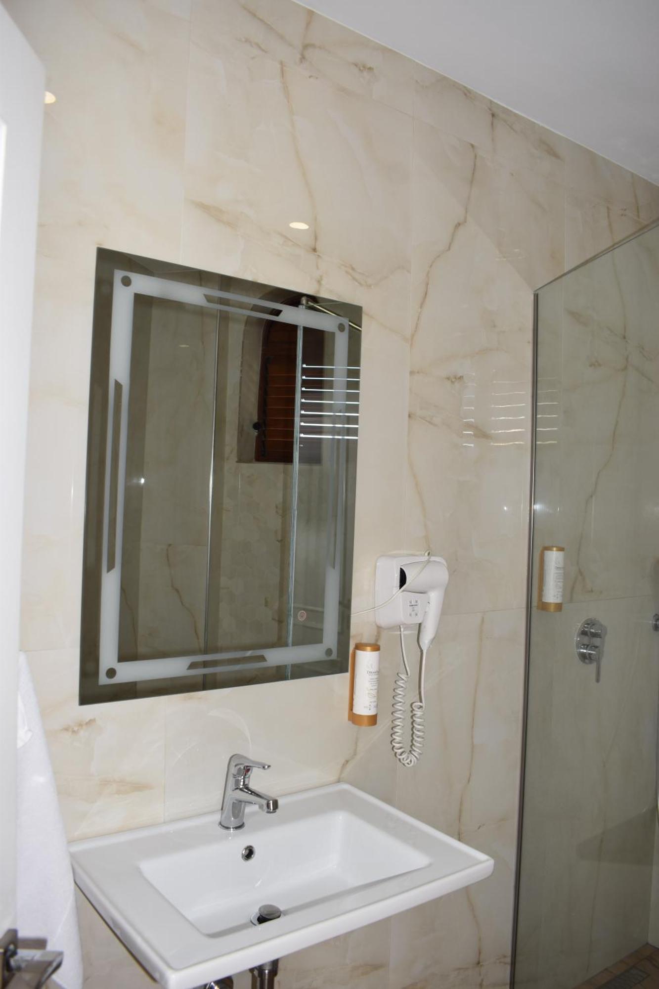Cosmo Beach Hotel Durres Luaran gambar